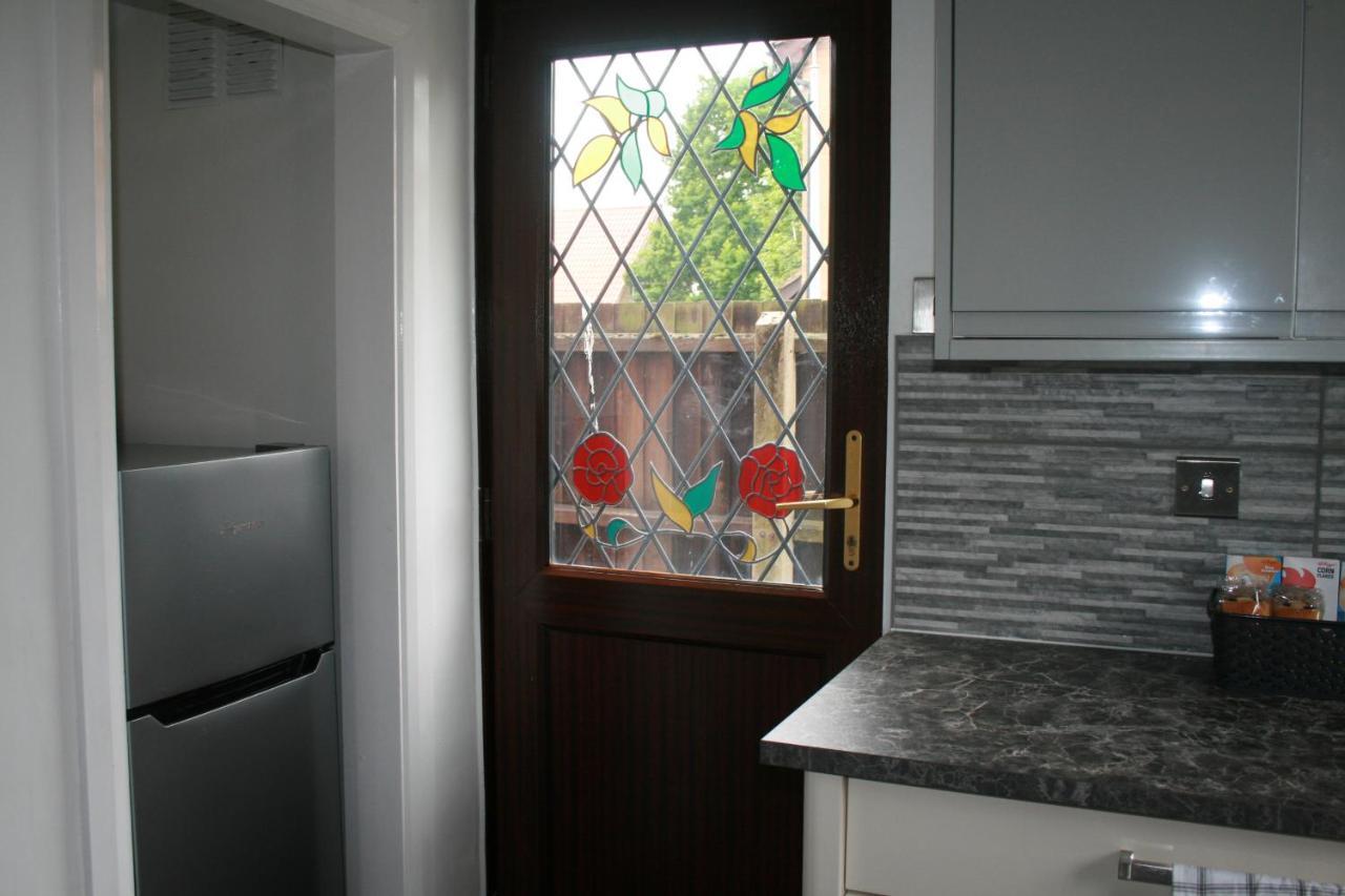 House On Cul De Sac Lakenheath Exterior foto