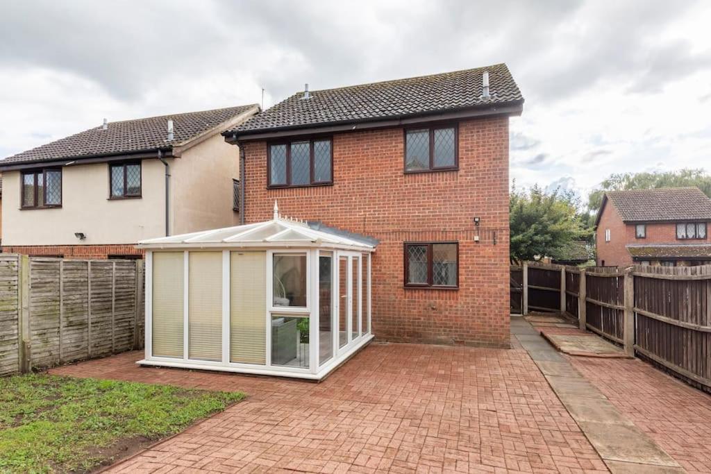 House On Cul De Sac Lakenheath Exterior foto